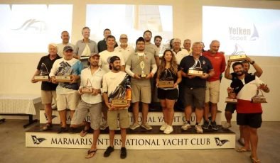 15.Channel Regatta yelken yarışlarının şampiyonları kupalarını aldı