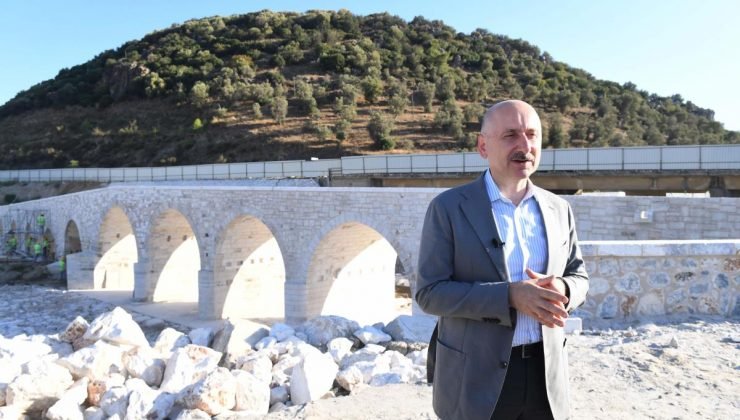 Bakan Karaismailoğlu, Muğla’da restorasyonu yapılan tarihi köprüyü inceledi