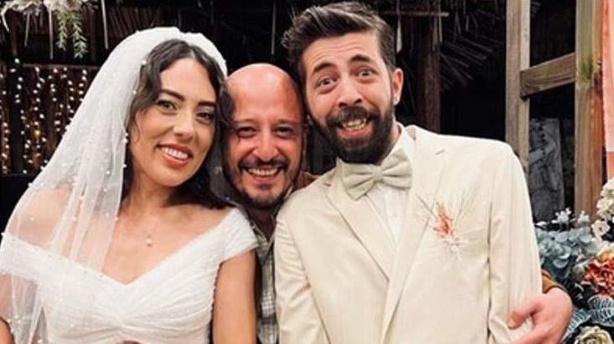basarili-oyuncu-aytac-usun-nikah-masasina-oturdu-fhyCYfKA.jpg