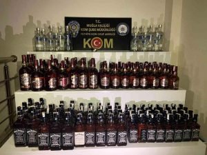 fethiyede-315-litre-siselenmis-sahte-alkol-yakalandi-U9xZxBeR.jpg