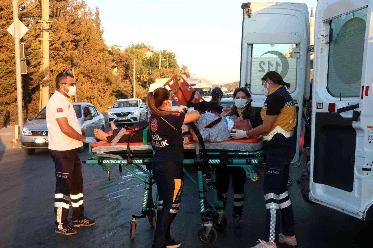 fethiyede-trafik-kazasi-6-yarali-jHGlhUcT.jpg