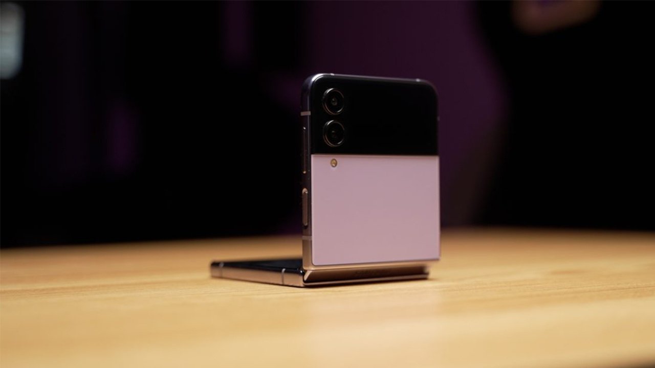galaxy-z-flip-4-iskence-testinde-katlanabilir-telefon-bu-testten-cikabildi-mi-EKYtNQTC.jpg