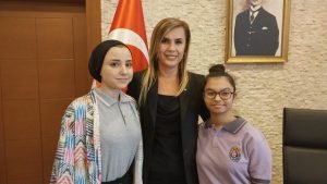 muglada-egitimlerini-yarida-birakan-kiz-ogrenciler-kaymakamin-cabasiyla-yeniden-okula-basladi-M7fmAOAw.jpg