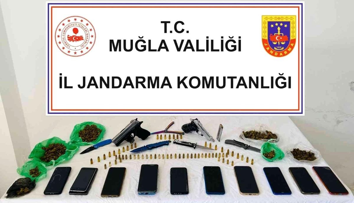 oludenizde-uyusturucu-operasyonu-qlSw2k6J.jpg
