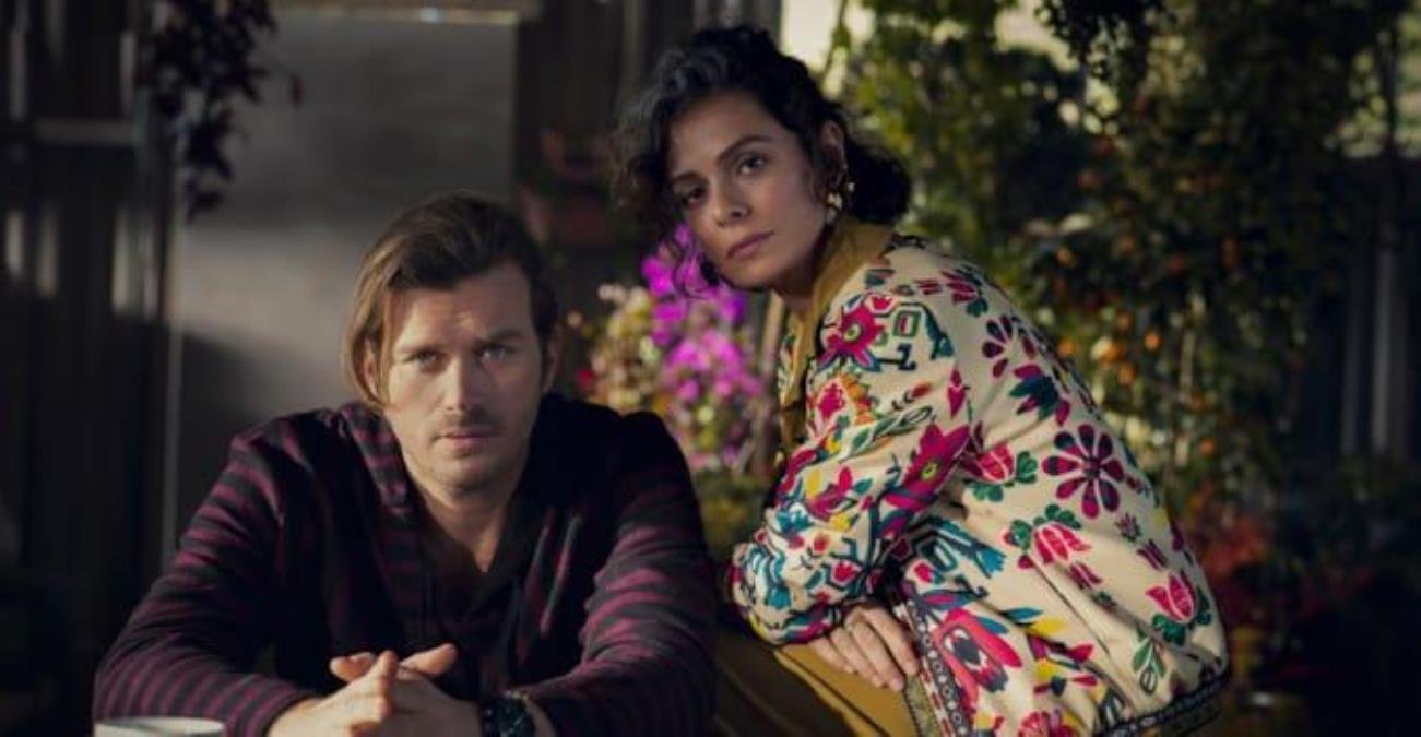 ozge-ozpirincci-ile-kivanc-tatlitug-bir-kez-daha-partner-oldu-TnznSl44.jpg