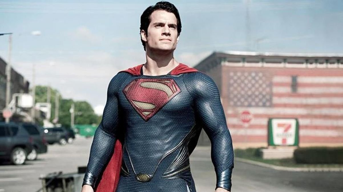 warner-bros-henry-cavillin-superman-rolune-son-verdi-qsuWdlte.jpg