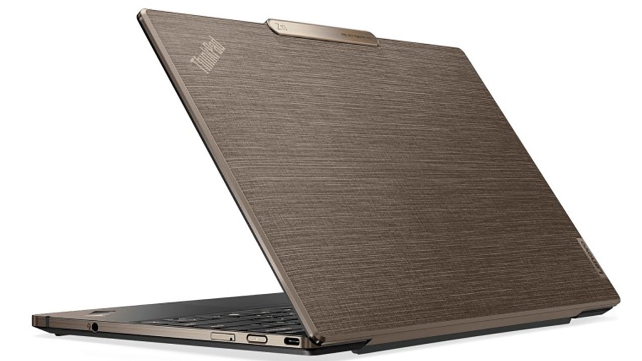 lenovo-mwc-2023te-bitki-bazli-laptop-kapagi-ile-herkesi-sasirtti-cPGzqSup.jpg
