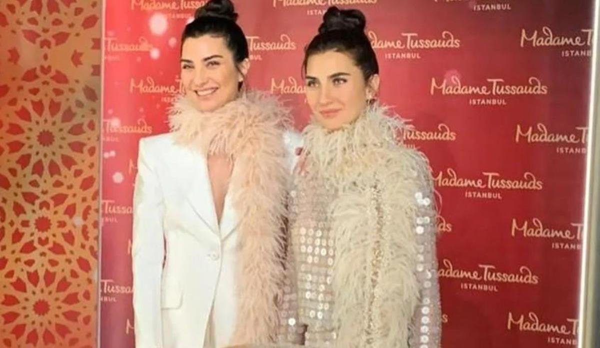 tuba-buyukustun-balmumu-heykeliyle-yan-yana-geldi-gorenler-ayirt-etmekte-zorlandi-CBBc3BVv.jpg