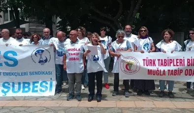 Muğla’da Sağlıkçılar, Doktor Melek Bağce’nin Öldürülmesini Protesto Etti