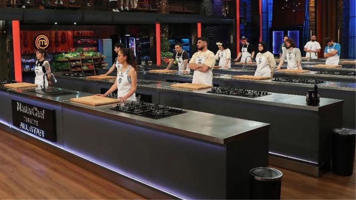 masterchef-all-starda-ana-kadroya-giren-son-yarismaci-tolga-oldu-QrrauemQ.jpg