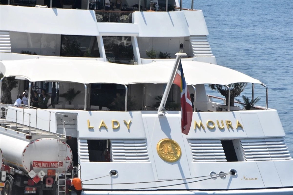 mugla-bodrumda-meksikali-is-insaninin-luks-yati-yakit-ikmali-yapildi-T3kbkHQm.jpg