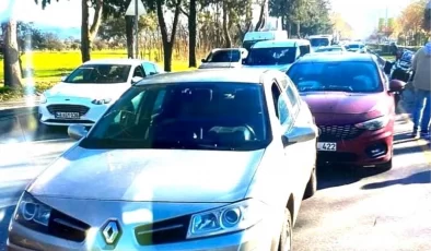 Muğla’da 3 Otomobilin Karıştığı Zincirleme Kaza: 1 Yaralı