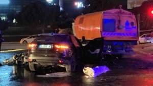 temizlik-araciyla-carpistilar-2-olu-2-yarali-BwvcKC9I.jpg