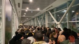 sarp-sinir-kapisinda-yilbasi-yogunlugu-qvPEahpr.jpg