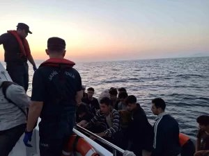 bodrum-aciklarinda-15i-cocuk-29-duzensiz-gocmen-yakalandi-NZaJjTkC.jpg