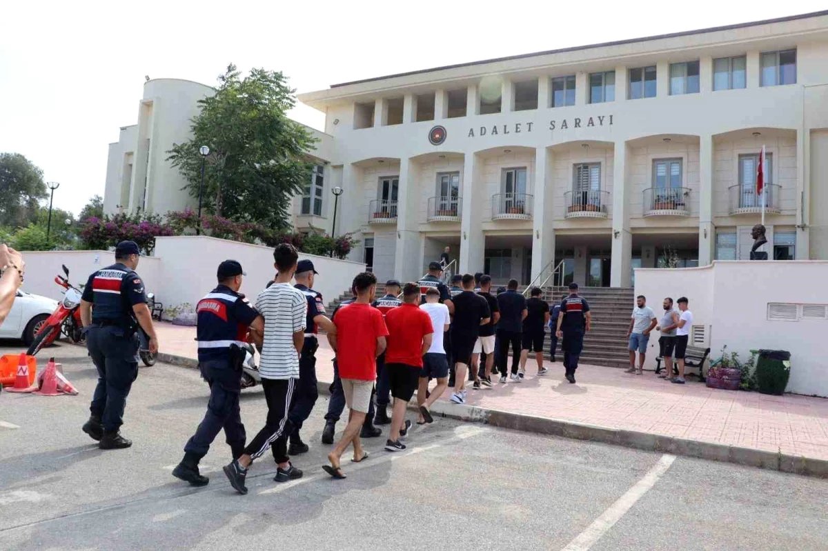 bodrumda-gocmen-kacakciligi-operasyonu-4-kisi-tutuklandi-bfnqgA7K.jpg