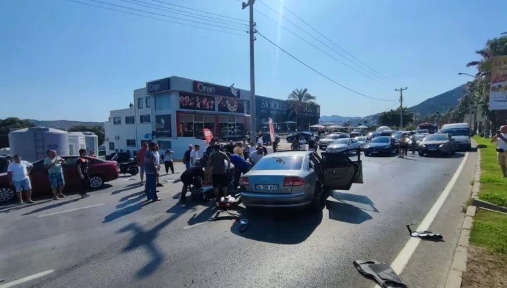 Bodrum’da otomobil ile minibüs çarpıştı: 14 yaralı