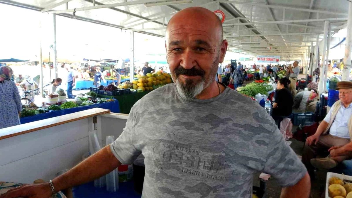 emekli-pazarci-universiteli-ogrencilere-burs-verecek-QTA9sdVd.jpg