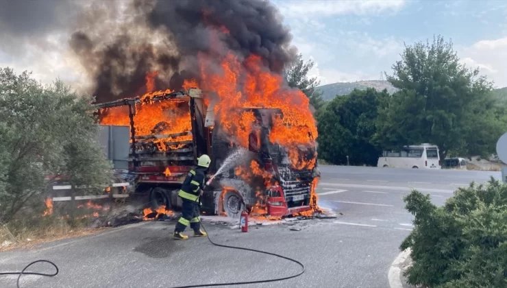 Muğla’da tırda çıkan yangın söndürüldü