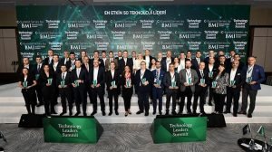 teknoloji-liderleri-zirvesinde-yapay-zeka-konusuldu-KDfddbr9.jpg