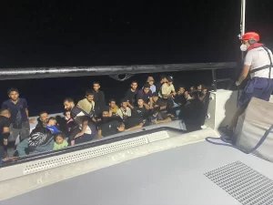 bodrumda-44-duzensiz-gocmen-yakalandi-32-gocmen-kurtarildi-Q3dGGse8.jpg