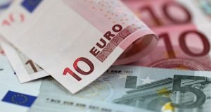 euro-bolgesi-ekonomisi-temmuzda-duraklama-noktasina-geldi-U59UQYeb.jpg