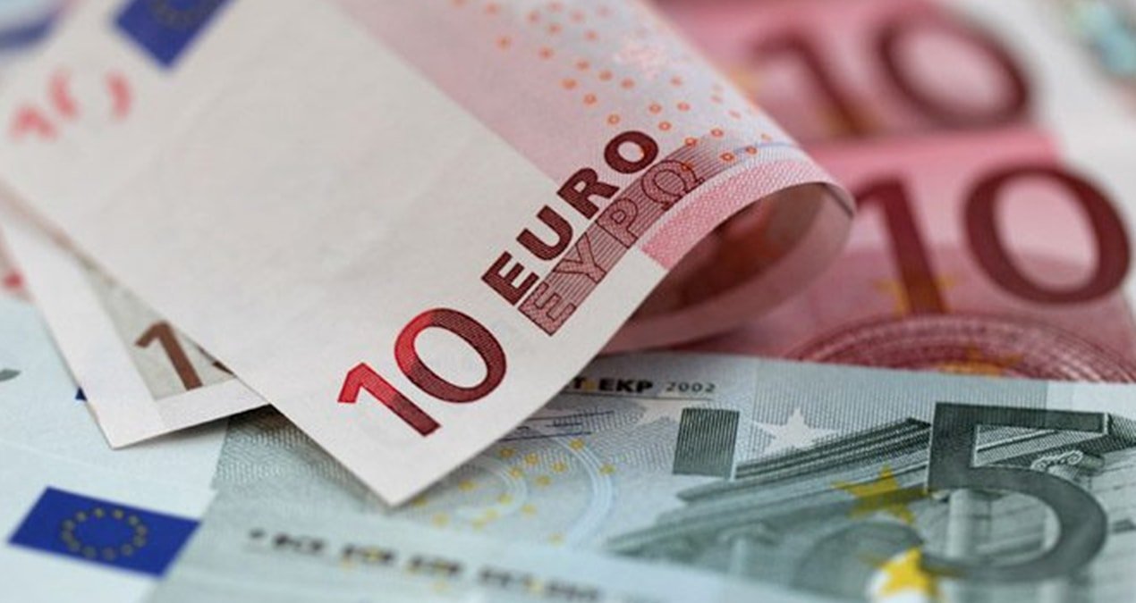 euro-bolgesi-ekonomisi-temmuzda-duraklama-noktasina-geldi-U59UQYeb.jpg