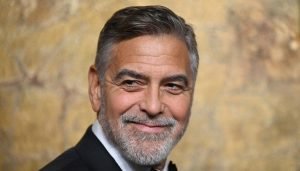 george-clooney-kendiniacik-artirmaya-cikariyor-6hp8QM5M.jpg