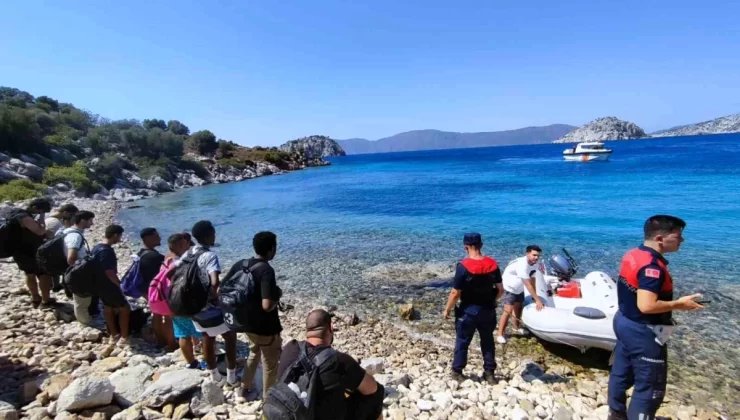 Marmaris’te 13 düzensiz göçmen ve 2 göçmen kaçakçısı yakalandı