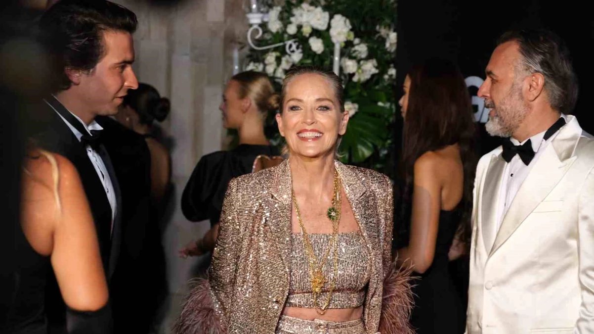 sharon-stone-bodrumda-uluslararasi-ikon-odulunu-aldi-cI9wxbeY.jpg