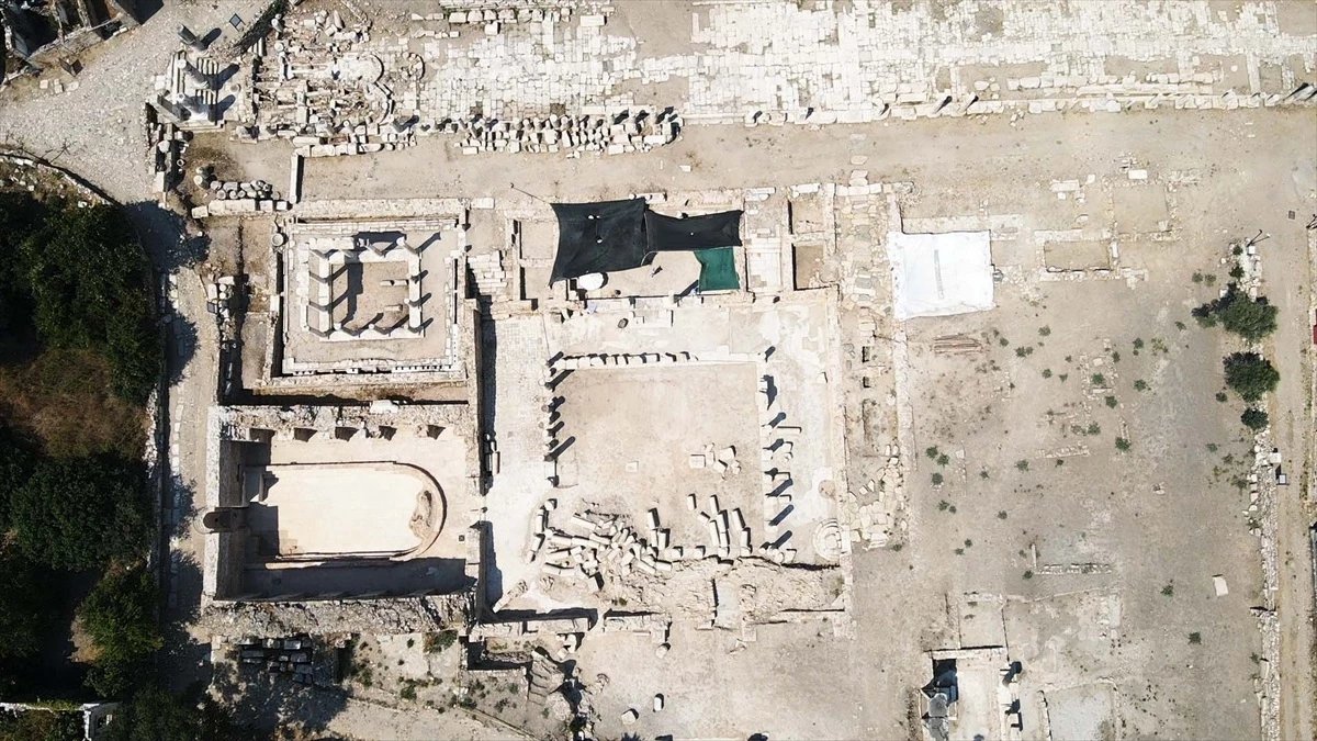 stratonikeia-antik-kentinde-1414-yillik-sutunlar-eski-ihtisamina-kavusturulacak-vJsazQGu.jpg