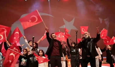 Cem Karaca Anısına Unutulmaz Konser