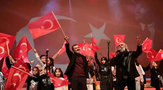 Cem Karaca Anısına Unutulmaz Konser