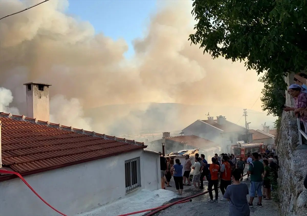 mentesede-mustakil-evde-yangin-yaralilar-var-B4eO5Wul.jpg