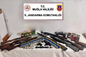muglada-tarihi-eser-ve-ruhsatsiz-silah-operasyonu-Geu8H2mU.jpg