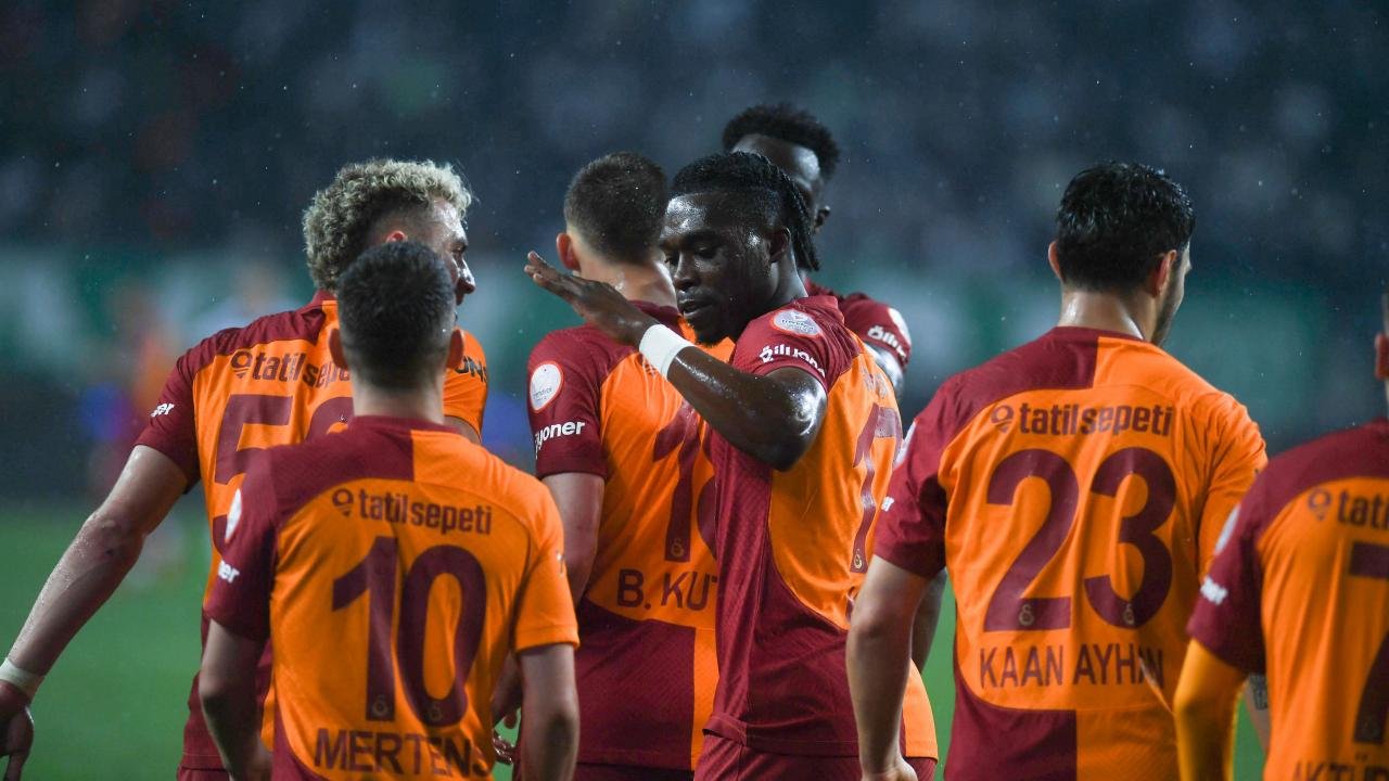 galatasarayda-ayrilik-kapida-gorusmeler-suruyor-fark-1-milyon-euro-qXvTNvMg.jpg