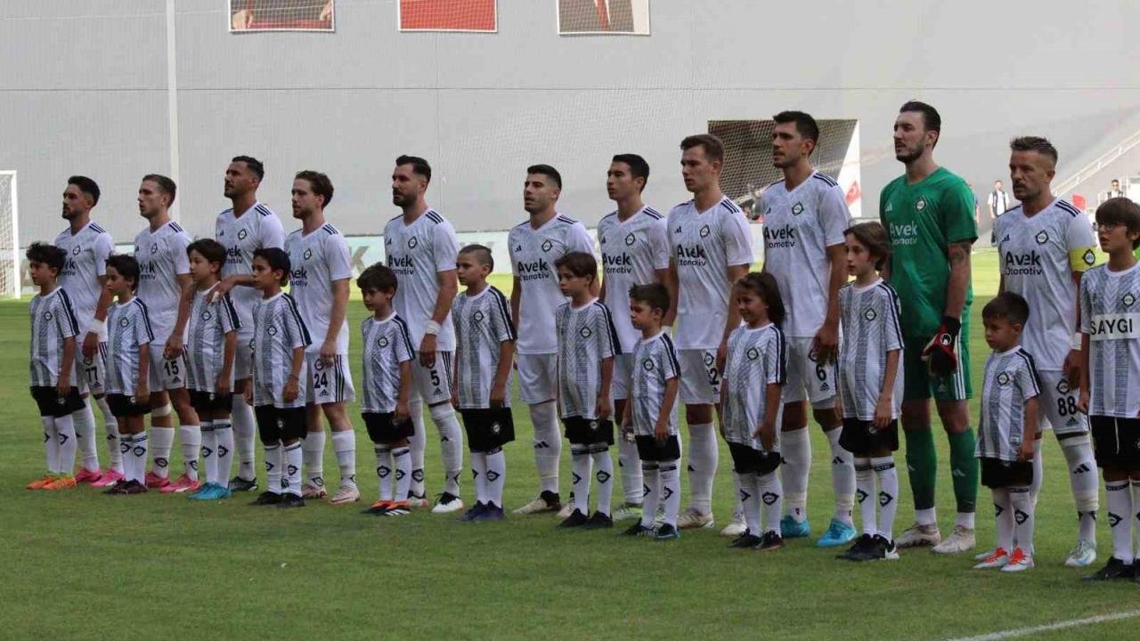 super-lig-efsanesi-perisan-halde-futbolcular-para-bekliyor-odeme-yapilmiyor-j8dCBCMU.jpg