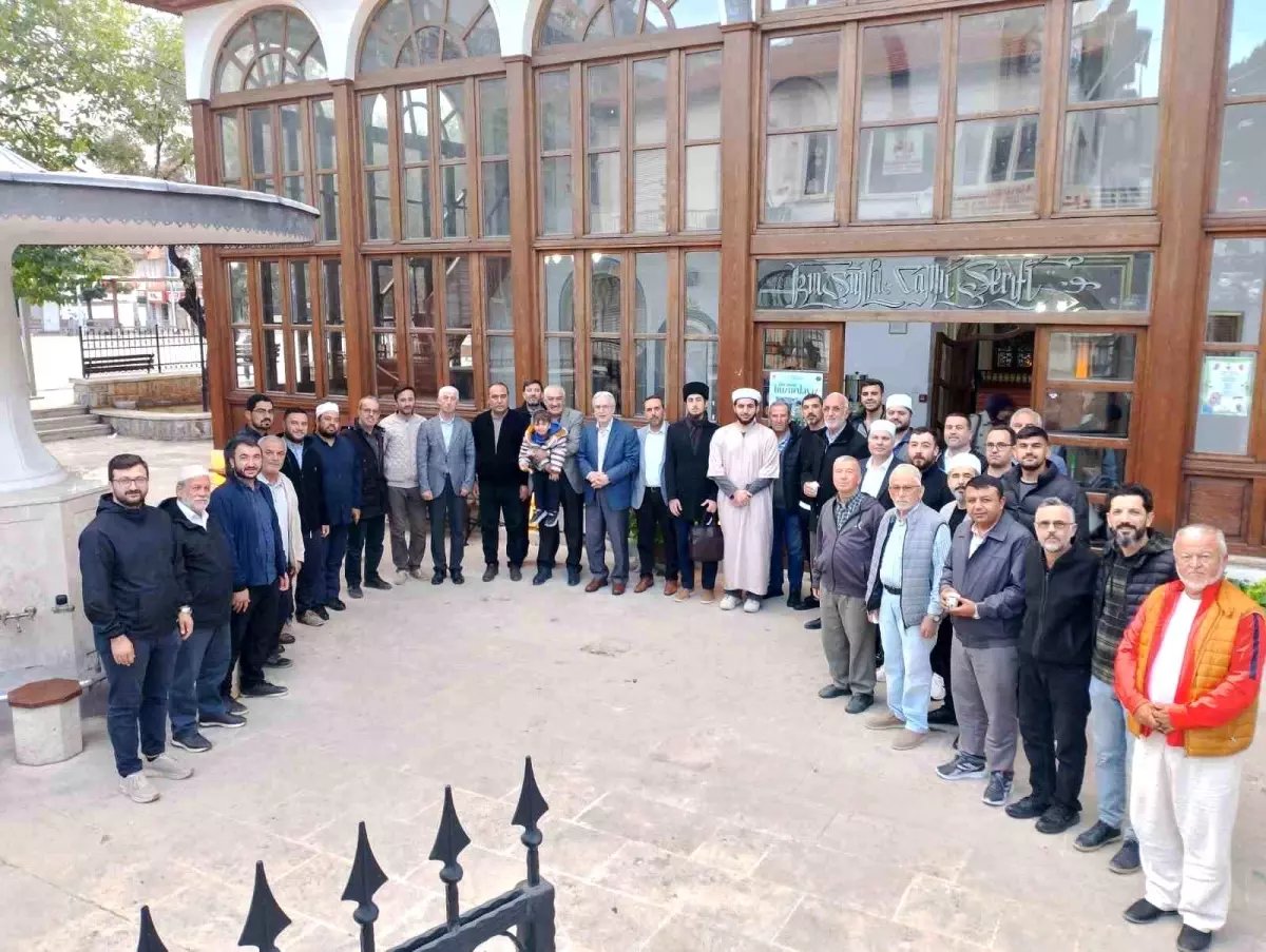 muglada-sabah-namazi-bulusmasi-yogun-katilimla-gerceklesti-Ovl1mrxE.jpg