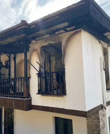 Evi ateşe verip 2 jandarmayı bıçakla yaralayan şüpheli vurularak etkisiz hale getirildi