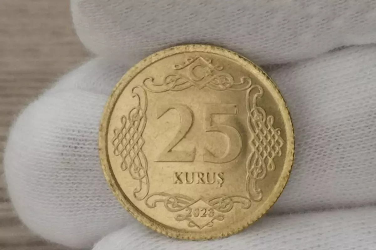 Koleksiyoncular bu '25 kuruşun' peşinde! Değeri dudak uçuklattı