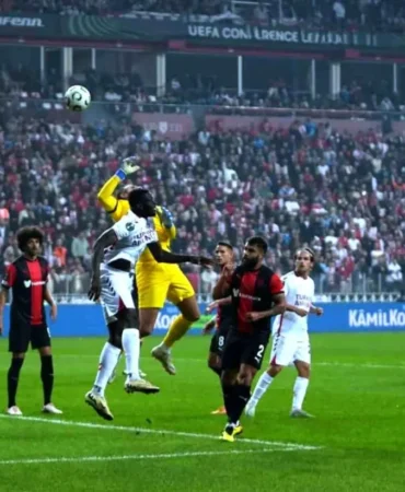 Samsunspor-Hamrun Maçı Golsüz Başladı