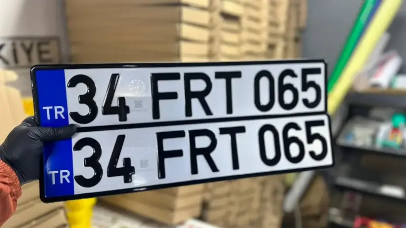 Aracınızdaki plaka yasal mı? APP plaka nasıl anlaşılır? İşte sahte ve orjinal plaka arasındaki 5 kritik fark!