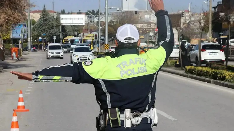 İstanbul’da pazar günü yola çıkacaklar dikkat: Bu yollar trafiğe kapatılacak