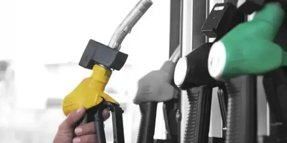 Bugün benzin ya da motorine indirim veya zam var mı? 13 Nisan Pazartesi Ankara, İzmir, İstanbul güncel akaryakıt fiyatları