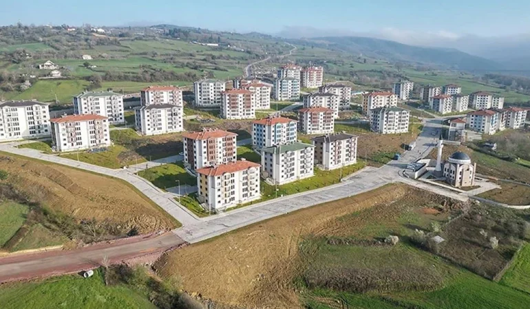 TOKİ konut fiyatları ne kadar olacak? 1+1 55 metrekare ile 2+1 65 ve 80 metrekare dairelerin fiyatlarını, aylık taksitlerin ise kaç liradan başlayacak?