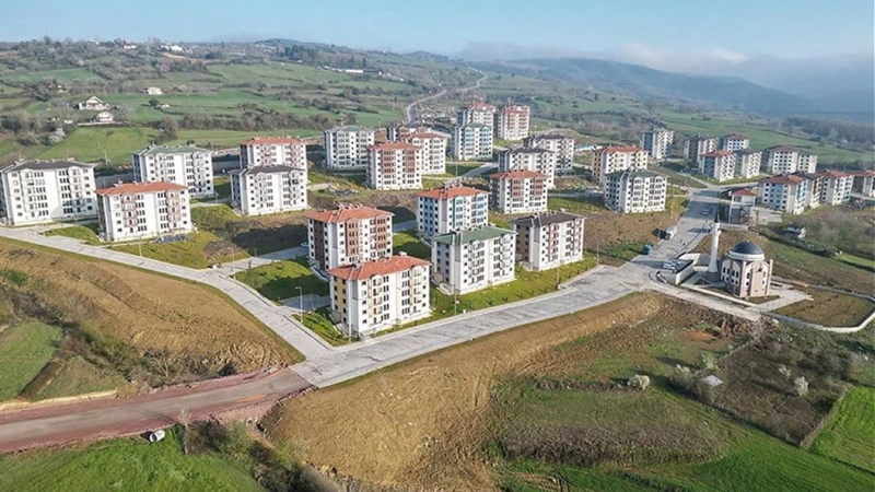 TOKİ konut fiyatları ne kadar olacak? 1+1 55 metrekare ile 2+1 65 ve 80 metrekare dairelerin fiyatlarını, aylık taksitlerin ise kaç liradan başlayacak?