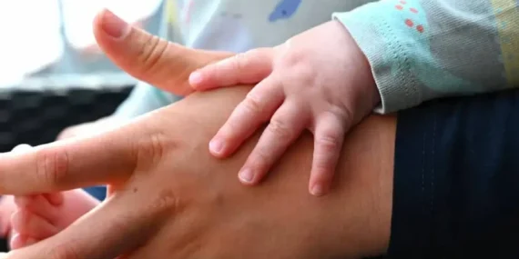 Kanun teklifi komisyonda kabul edildi: Ücretli/ ücretsiz doğum izni süresi ne kadar olacak?