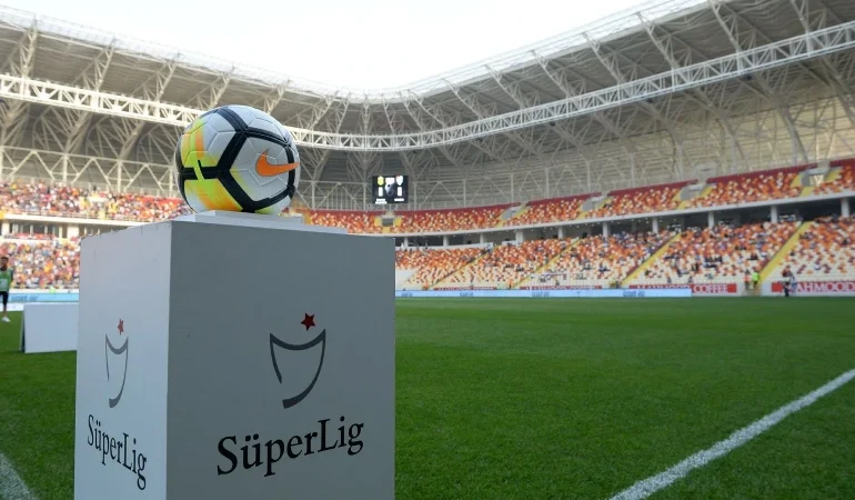 SÜPER LİG PUAN DURUMU 30. HAFTA: Galatasaray, Trabzonspor ve Fenerbahçe'nin puanı kaç? Lider kim? İşte güncel puanlar