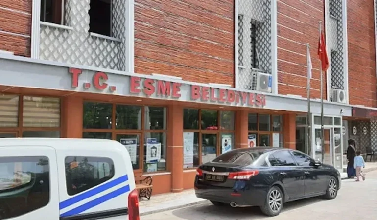 Eşme Belediyesi meclis üyesi dağılımı, çoğunluk kimde hangi partide?