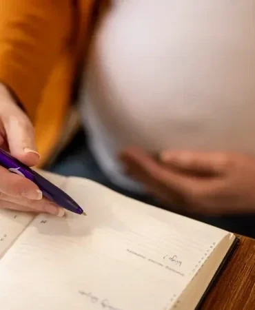 DOĞUM İZNİ SÜRESİ UZATILDI MI? Doğum izni düzenlemesi yasalaştı mı, teklif TBMM'de kabul edildi mi?